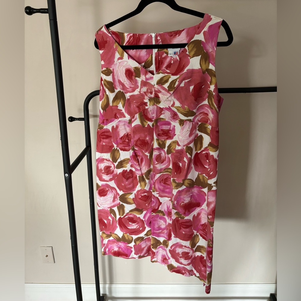Adorable maternity dress